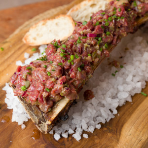Rindfleisch Steak Tartar mit Mark